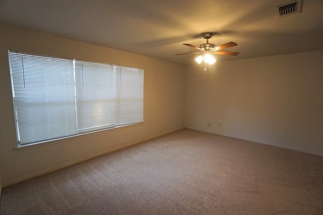 Building Photo - Charming Updated Two-Story Home in Gated C...