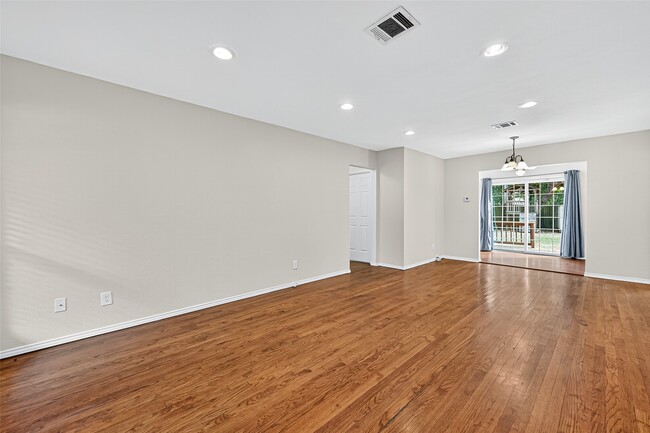 Building Photo - 1111 Choate Cir