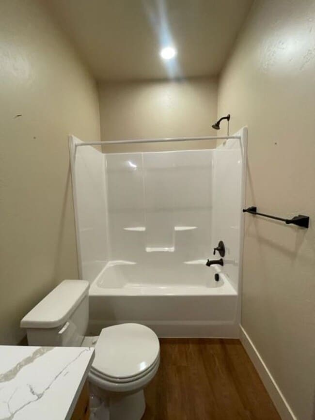 Building Photo - 292 W Nicklaus Ave