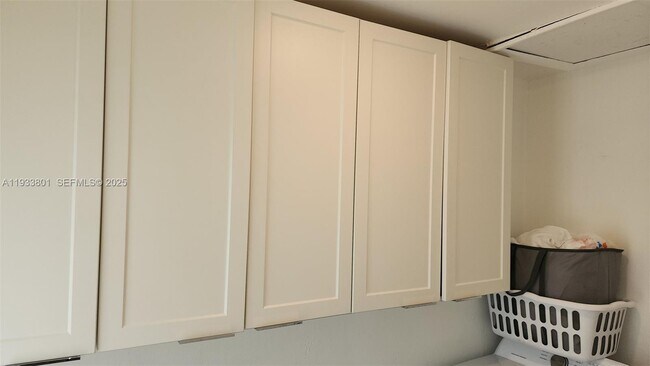 Building Photo - 3447 SW 23rd St