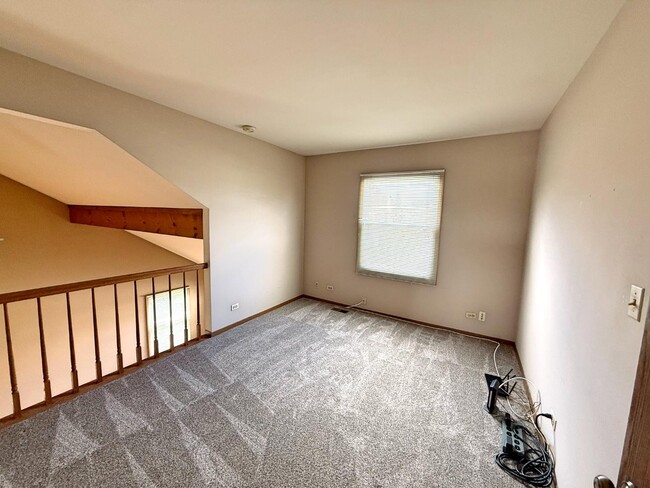 Building Photo - 1013 Pear Tree Ln