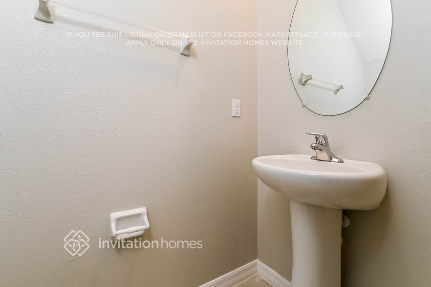 Building Photo - 7255 King Crk Dr