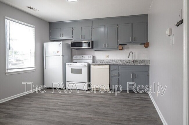 Building Photo - 3805 Woodlawn St