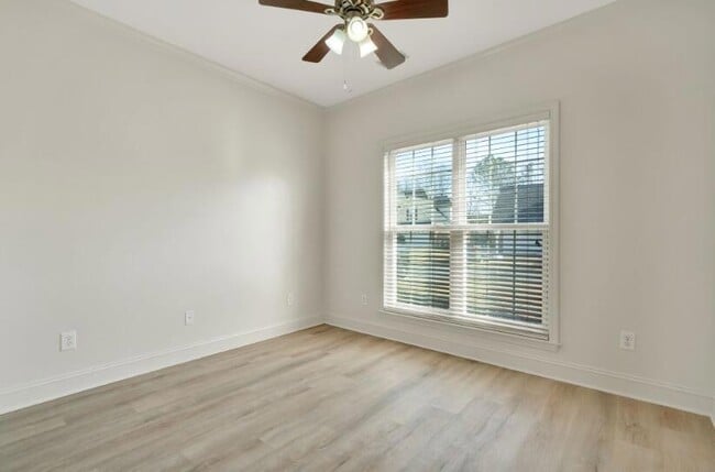 Building Photo - 1907 Igou Pl Dr