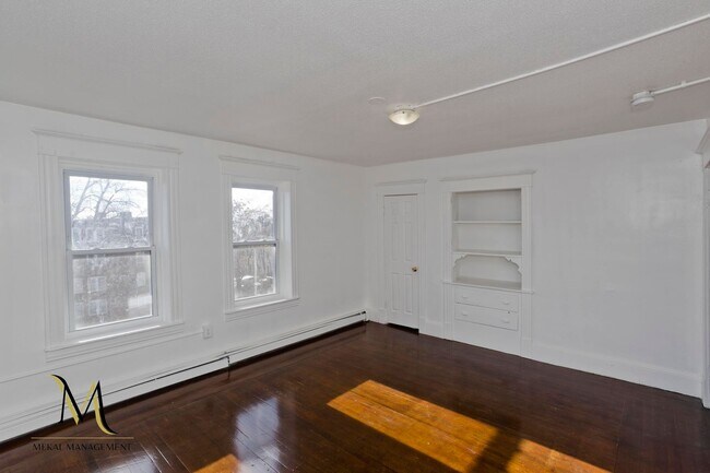 Building Photo - 528-532 Union Street