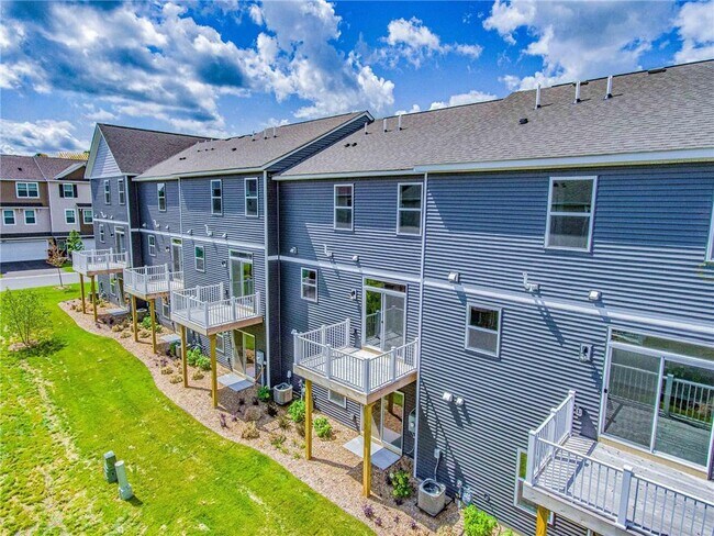 Building Photo - 1619 Windigo Ln