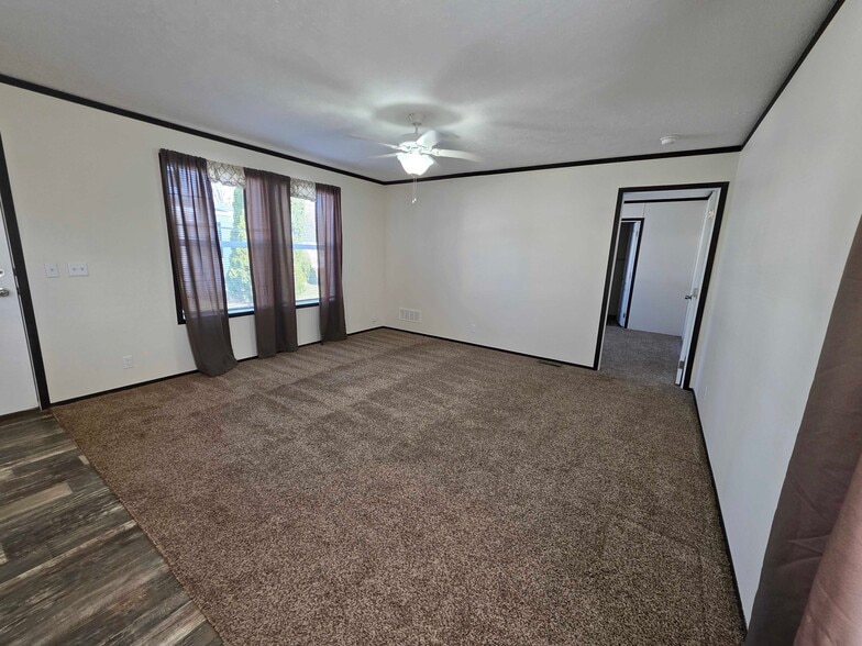 Building Photo - 3727 Birch St