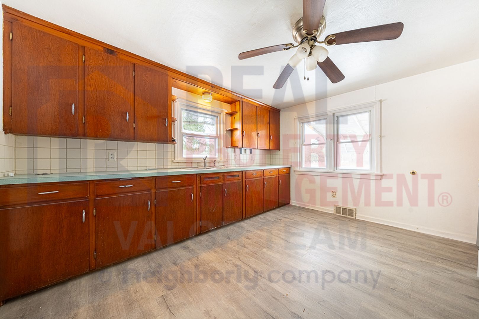 Building Photo - 5066 Newton Falls Rd