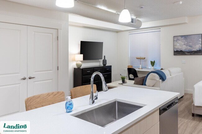 Building Photo - 2201 S 900 E