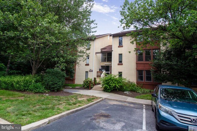 Building Photo - 5870 Thunder Hill Rd