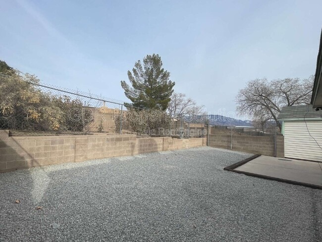 Building Photo - 4733 Platinum Dr NE