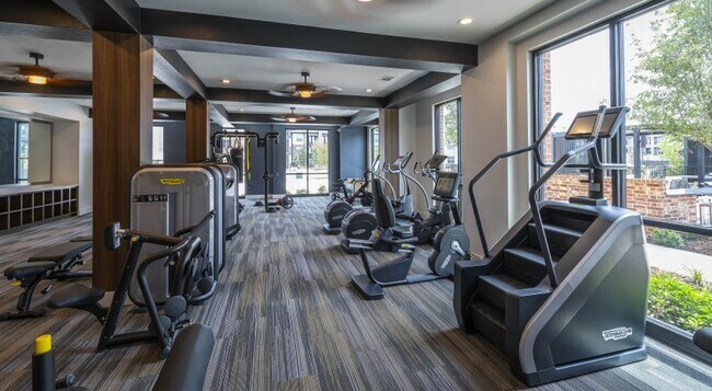 Building Photo - Beautiful Studio Home! Great Savings!