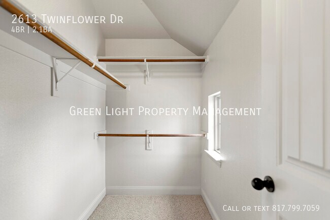 Building Photo - 2613 Twinflower Dr