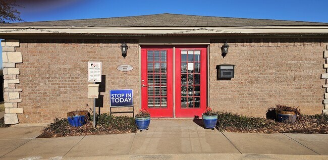 Building Photo - Stone Gate Terrace