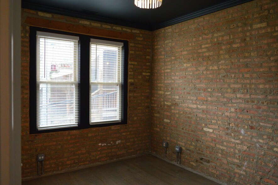 Second bedroom - 1647 W Pratt Blvd