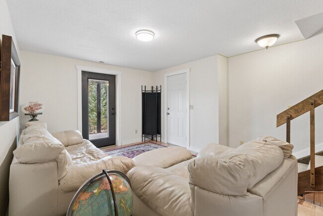 Building Photo - 171 Piney Acres Cir
