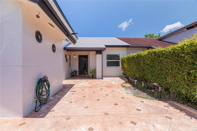 Building Photo - 6931 SW 154th Ct