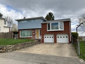 Building Photo - Private Split-Level 3bed 1.5 bath Retreat ...