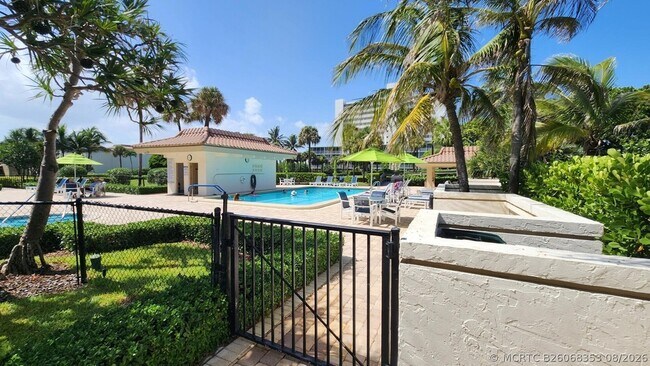 Building Photo - 3400 N Ocean Dr