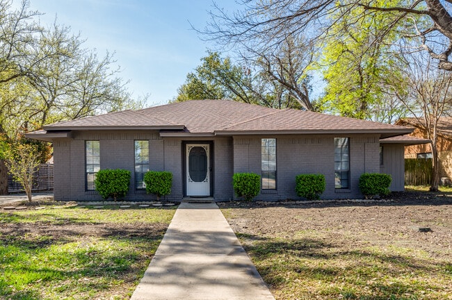 Building Photo - 2712 Chebi Ln