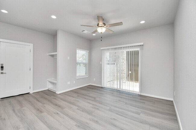 Building Photo - 23823 Cumberland Ridge Dr