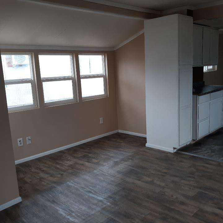 Building Photo - 2 A St