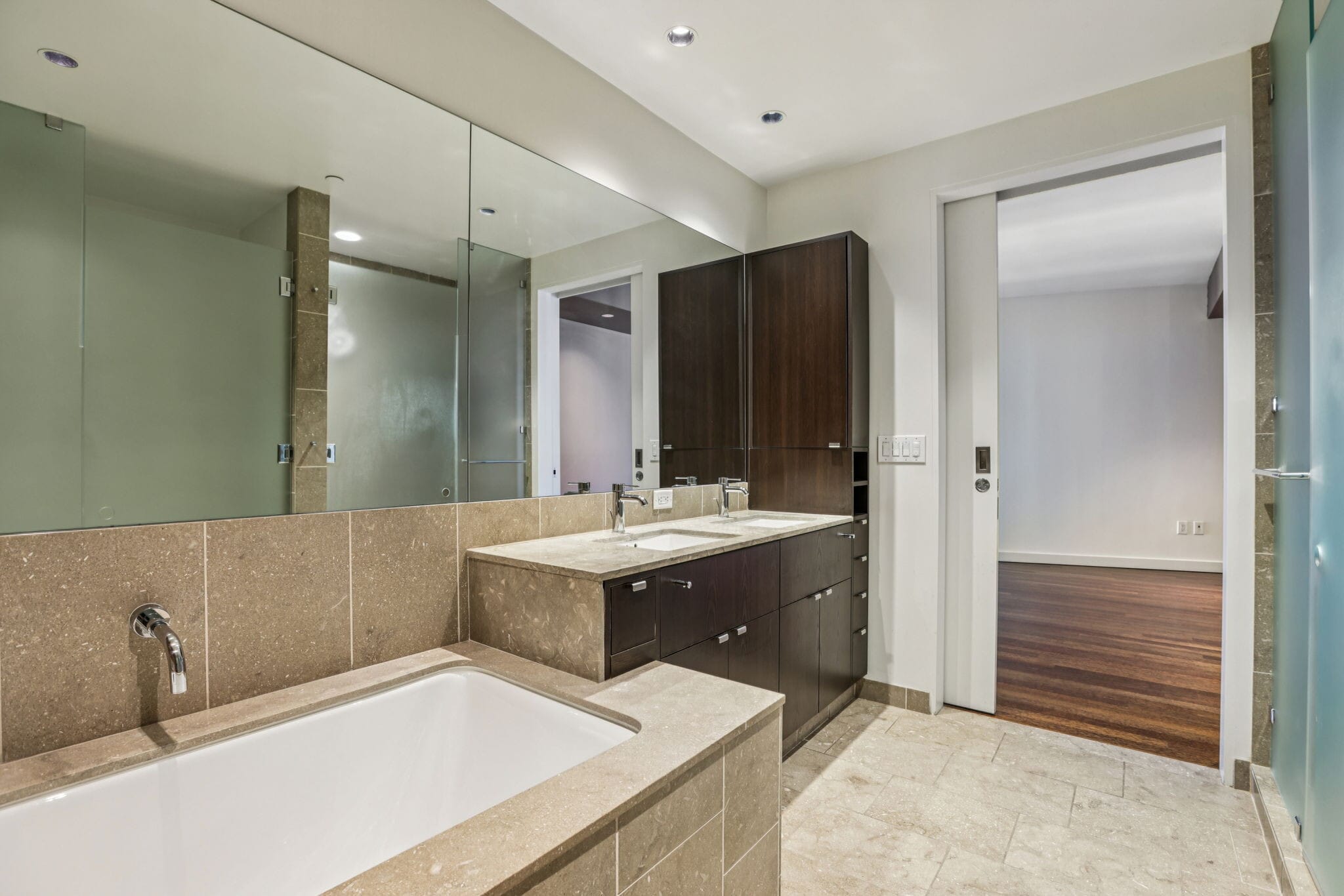 Building Photo - 6250 HOLLYWOOD Blvd