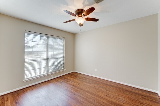 Building Photo - 21510 Juniper Meadows Dr