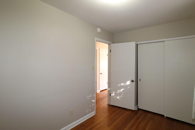 Building Photo - 501 Westerfield Way