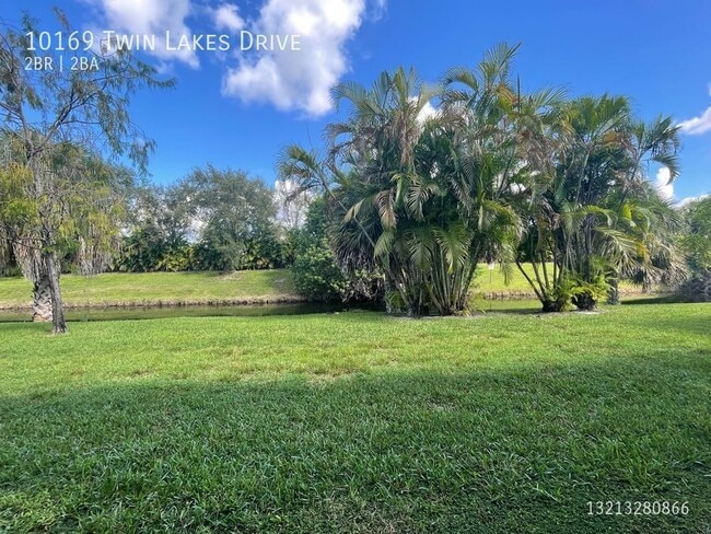 Building Photo - 10169 Twin Lakes Dr