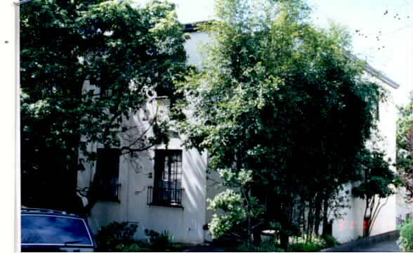 Building Photo - 1876 Arch St