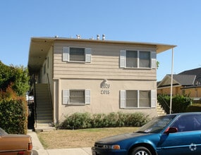 Building Photo - 2018-2020 S Sherbourne Dr