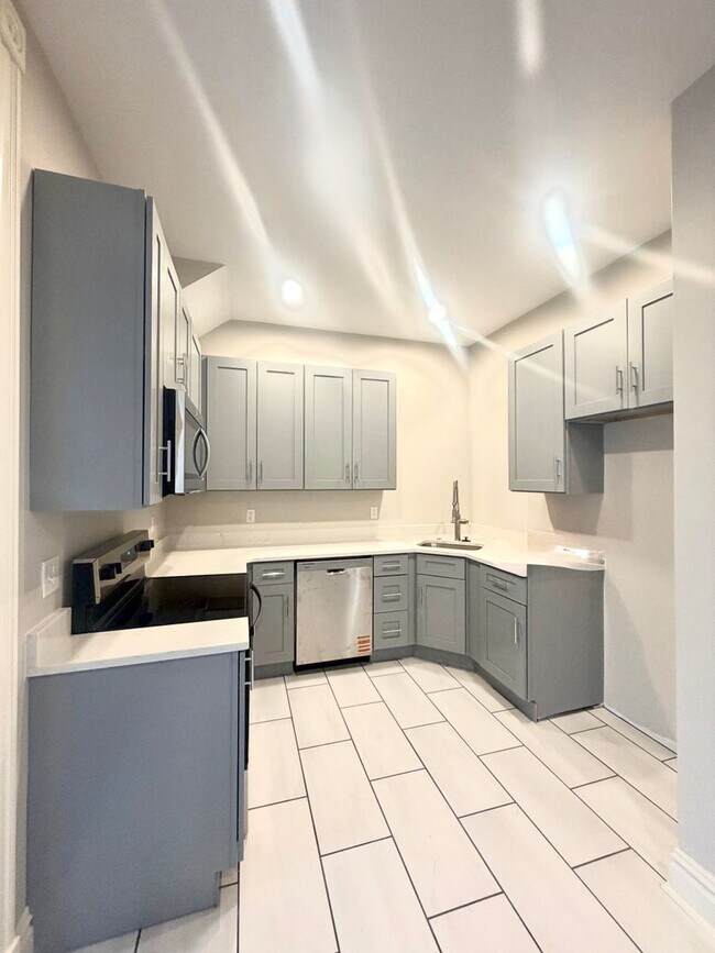 Building Photo - 4397