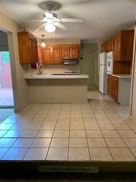 Building Photo - 5330 Lenticel Dr