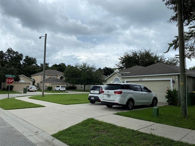 Building Photo - 2210 Nicollett Way