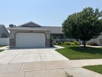 Building Photo - 2409 Brandon Dr