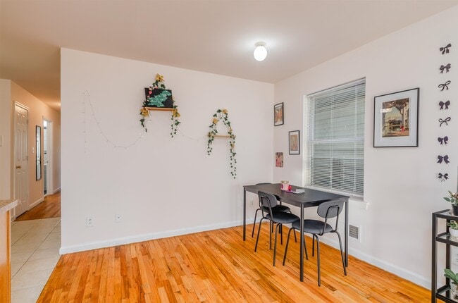 Building Photo - 225 Belvidere Ave