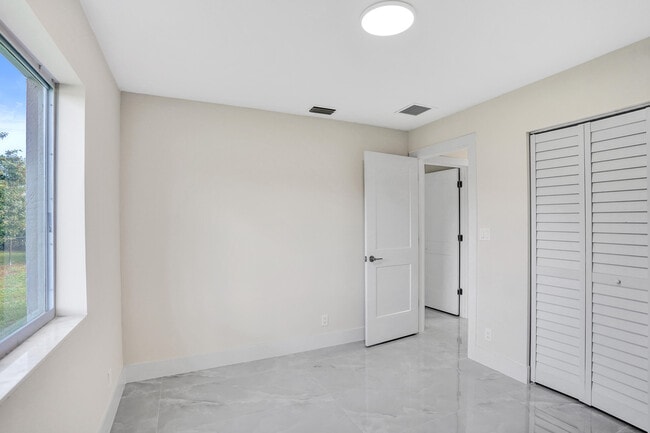 Building Photo - 2881 NW 98th Way