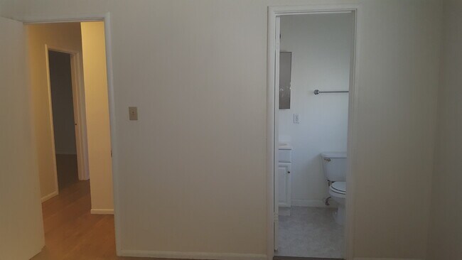 Building Photo - COMING SOON!!! Updated home with easy freeway access