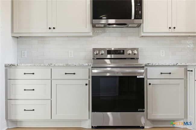 Building Photo - 410 State Hwy 95