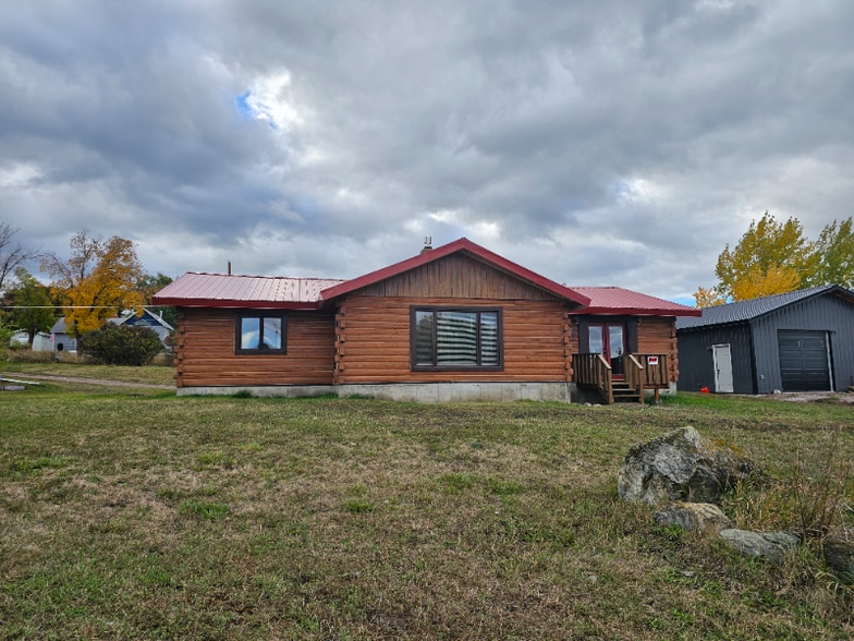 Primary Photo - 37 Rung Ln