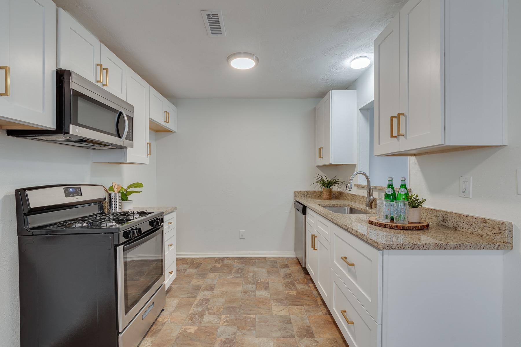 Kitchen - 1733 Melba Ct