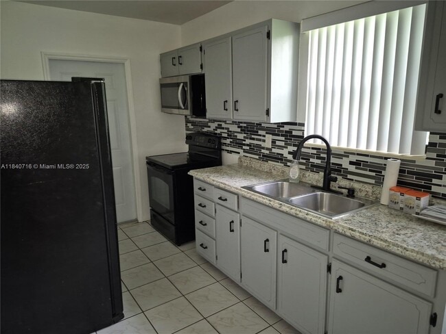 Building Photo - 11521 SW 138th St