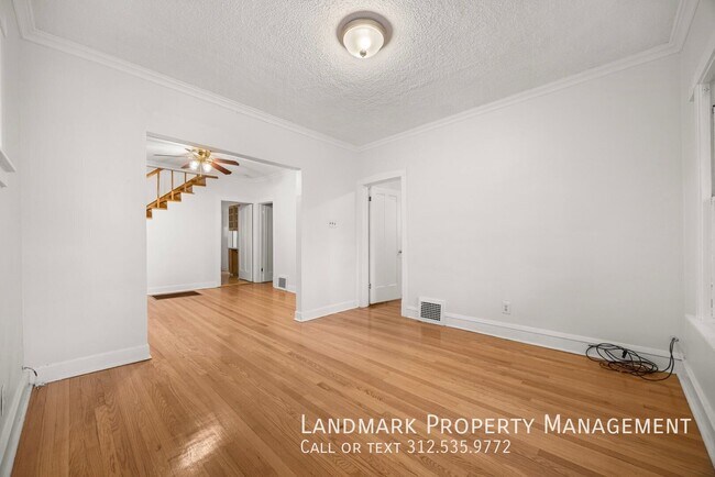 Building Photo - 3030 N Normandy Ave