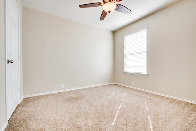 Building Photo - 4112 Macy Ln