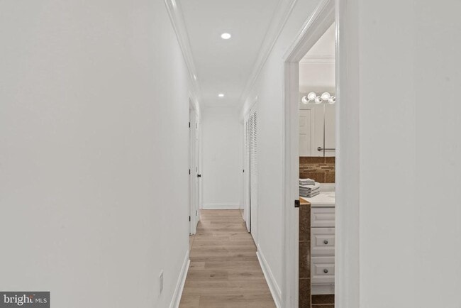 Building Photo - 5 Burgess Ln