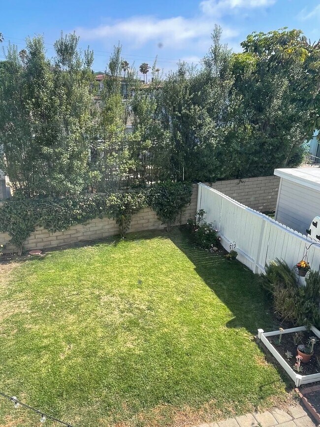 Building Photo - Gorgeous Hermosa Hills home with spacious ...