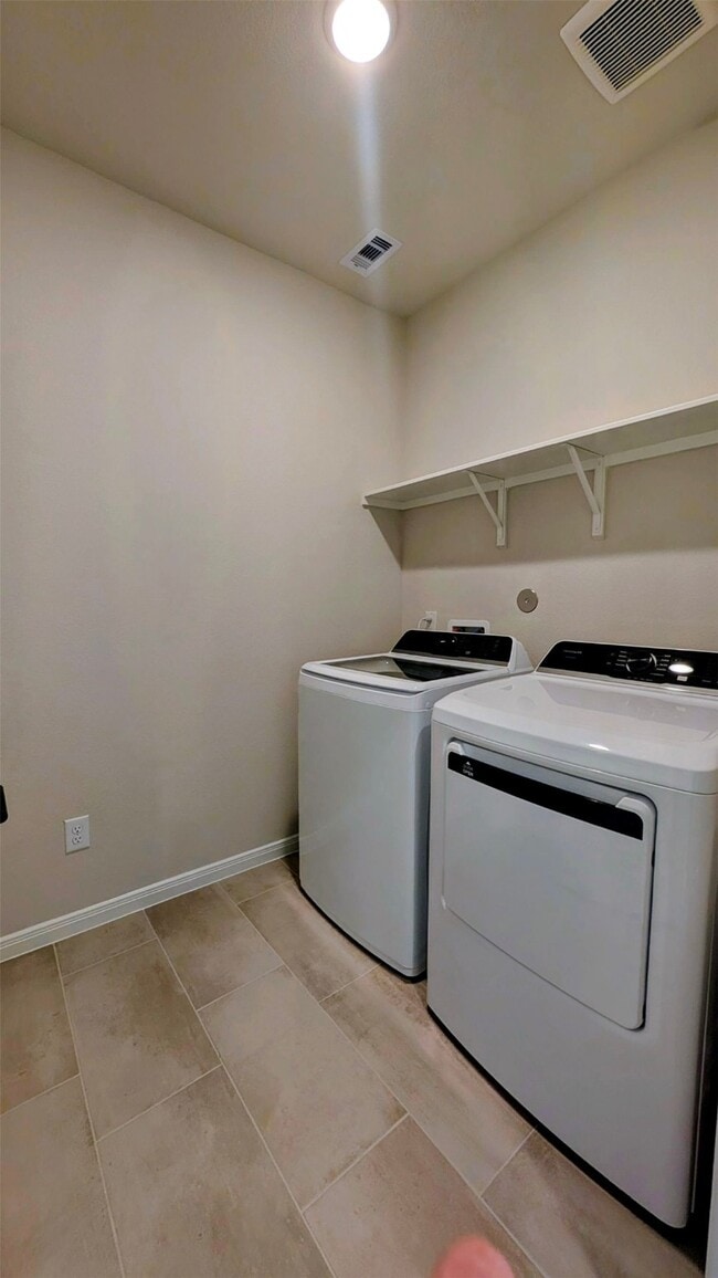 Building Photo - 31814 Blossom Ln