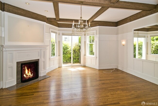 Building Photo - 2901 Scott St