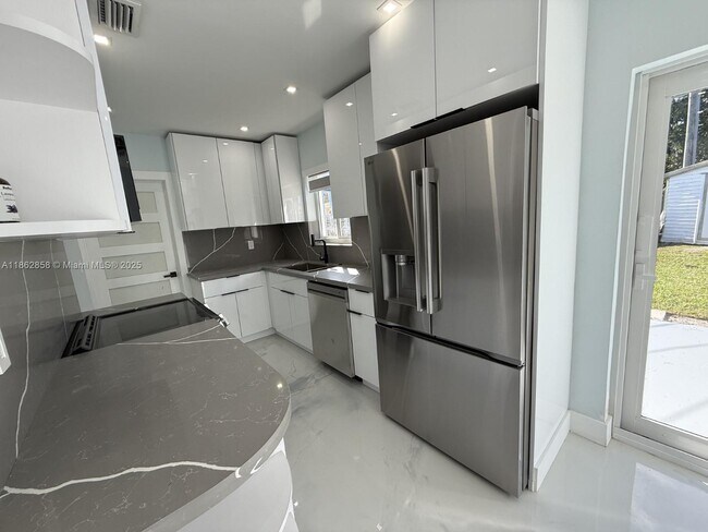 Building Photo - 11805 SW 185th St